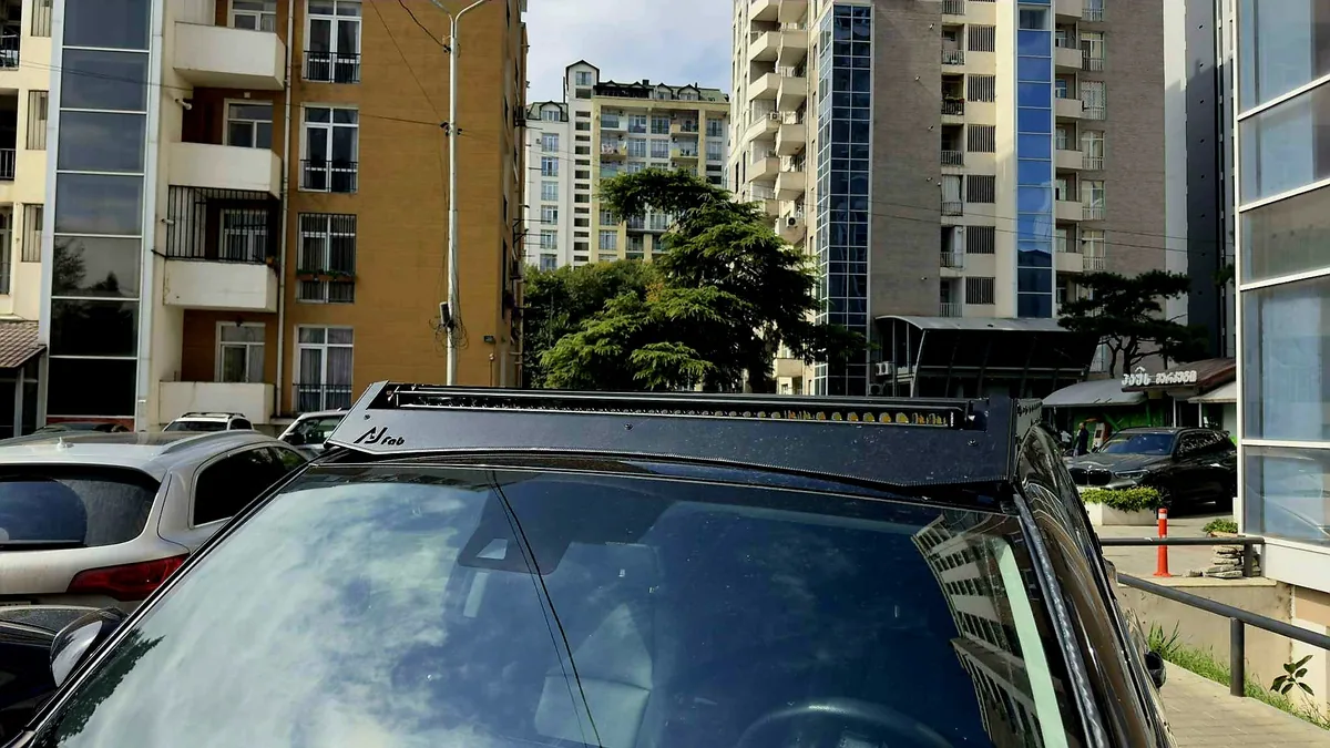 Illustration of the roof bar and switch panel fit-out on a Toyota Land Cruiser 78