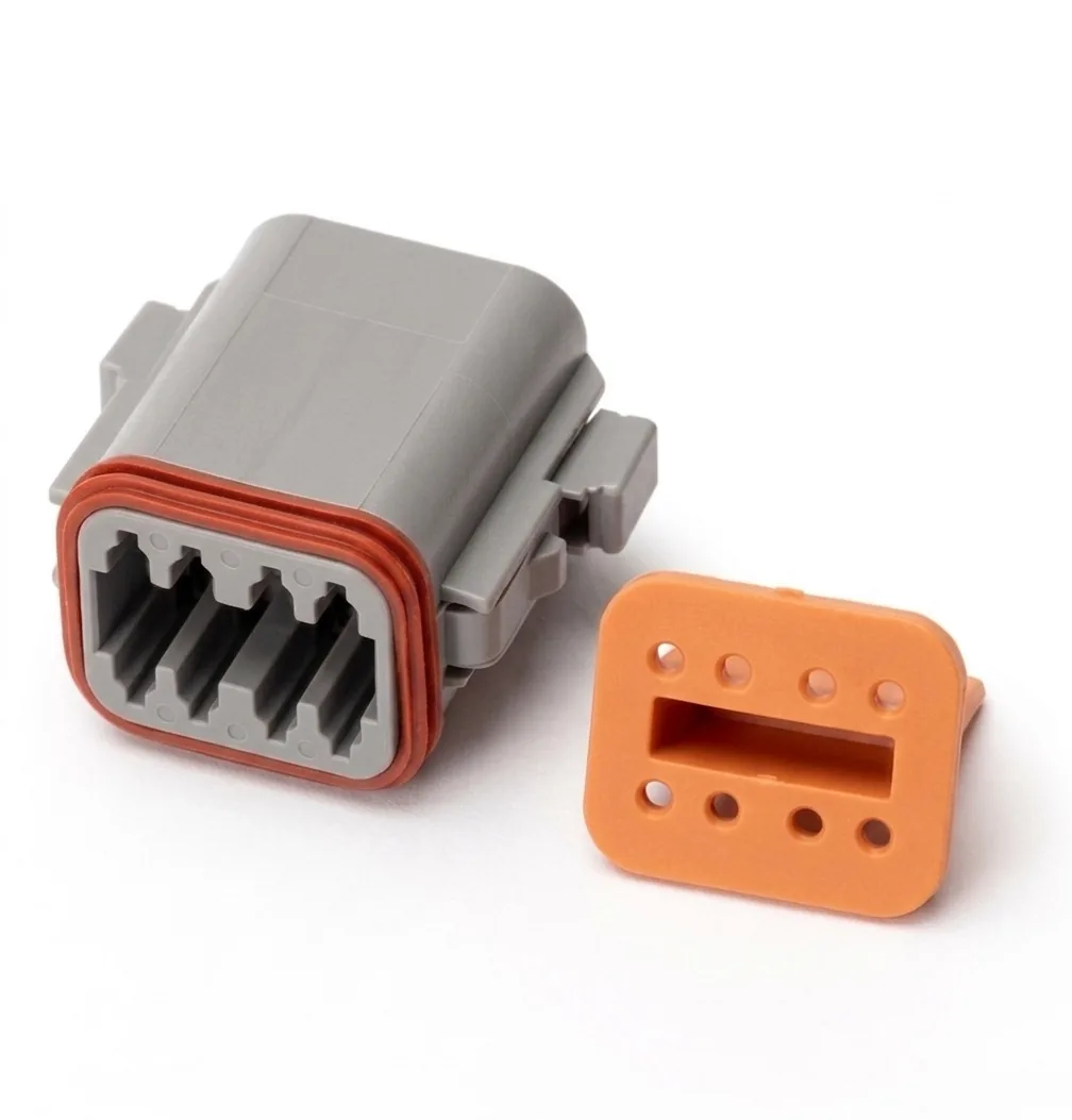 Technical illustration of the 8 Pin Connector (Female)
